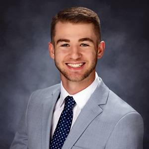 headshot of Devin Custer